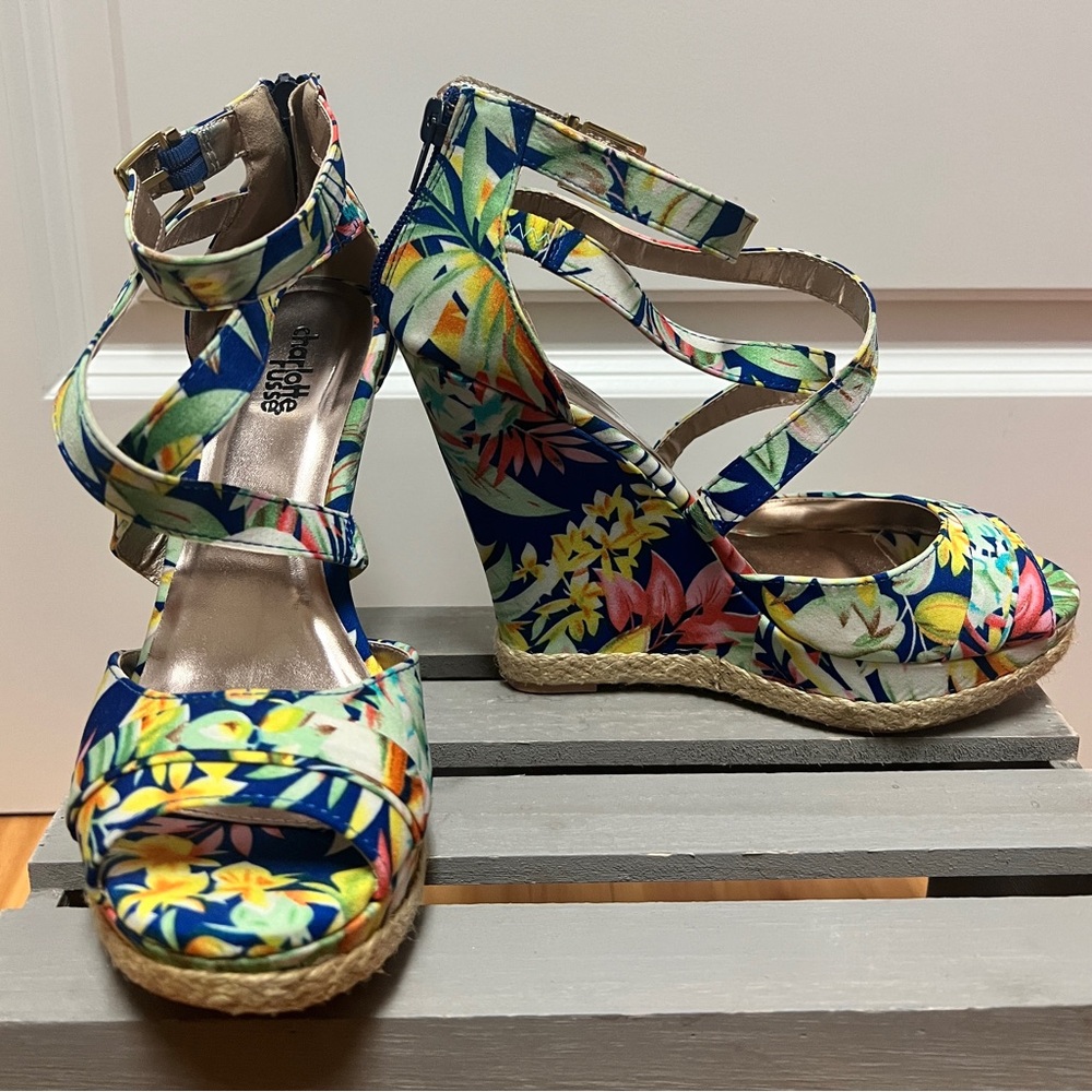 NEW Platform wedge sandals floral print size 7